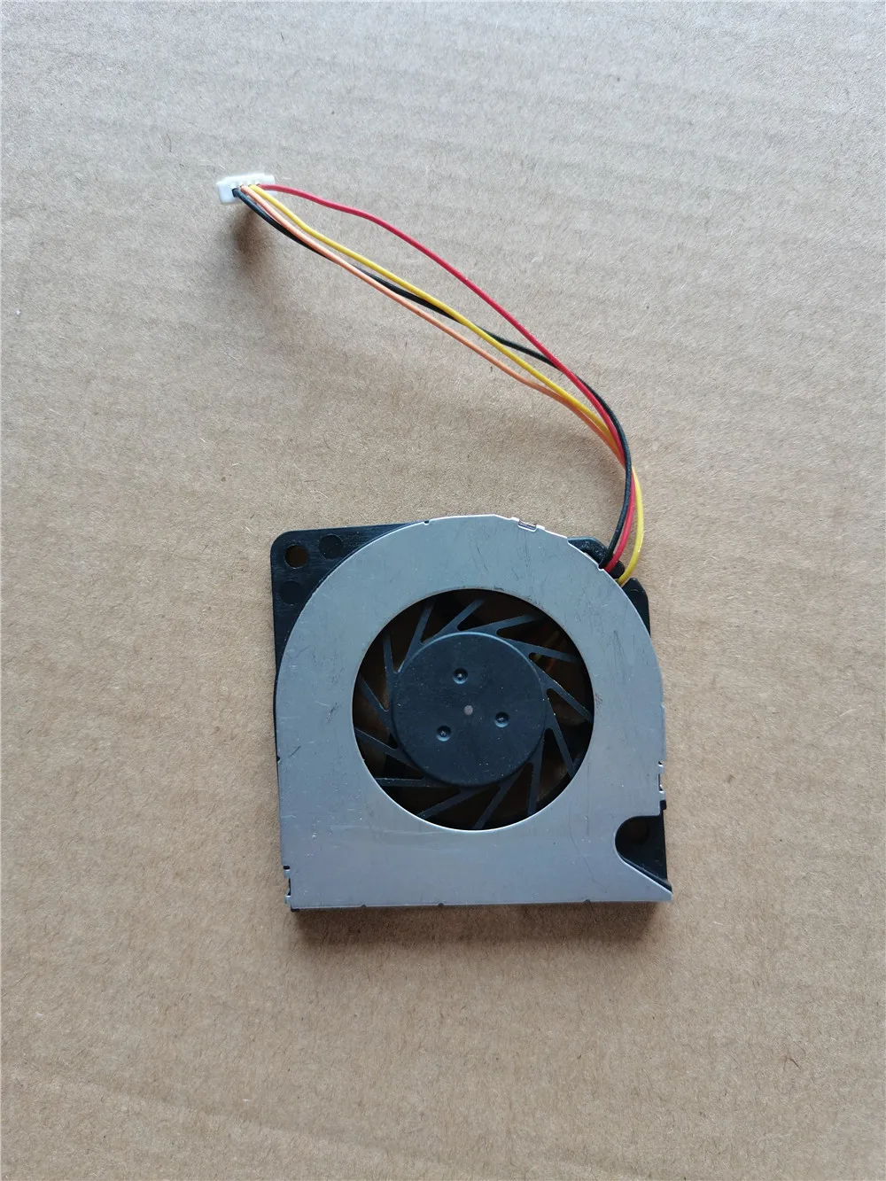New Original Laptop/Notebook C - đánh giá và giá Cpu Cooler